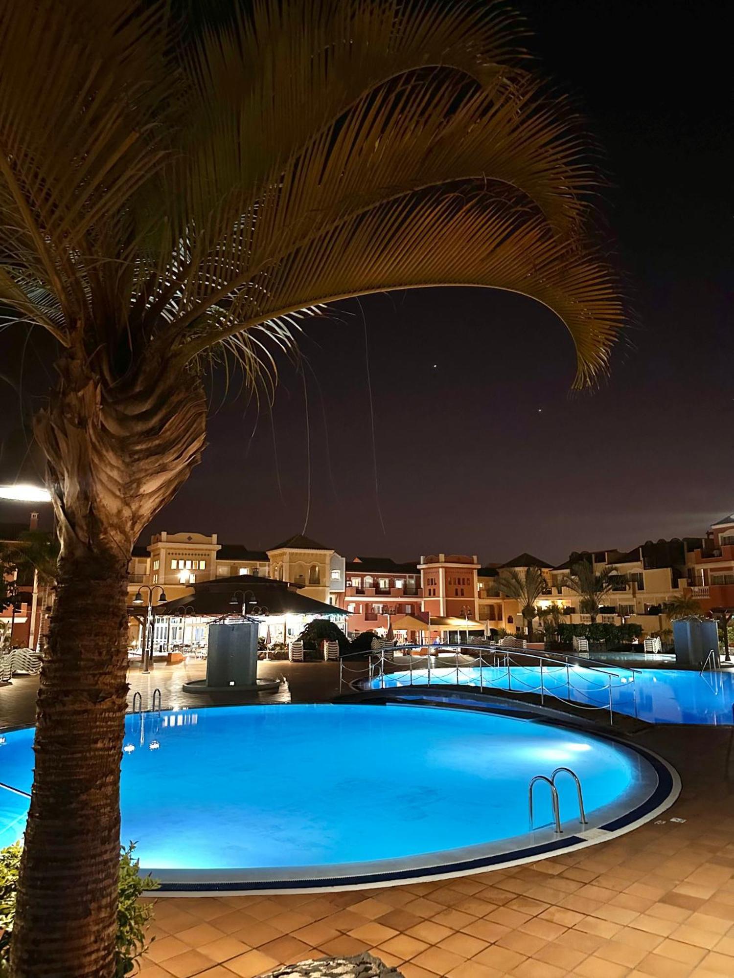 Sunny Apartment & Heated Pool Los Cristianos  Exterior foto